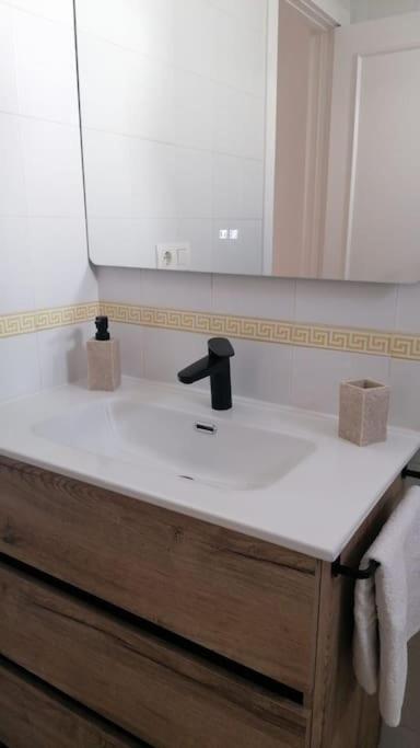 Views, Family & Private Parking In Alto Albayzin Apartment Granada Luaran gambar